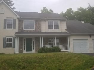 118 Outlook Ct, East Stroudsburg, PA 18302