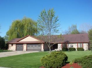 3765 Westwood Dr, Brookfield, WI 53005