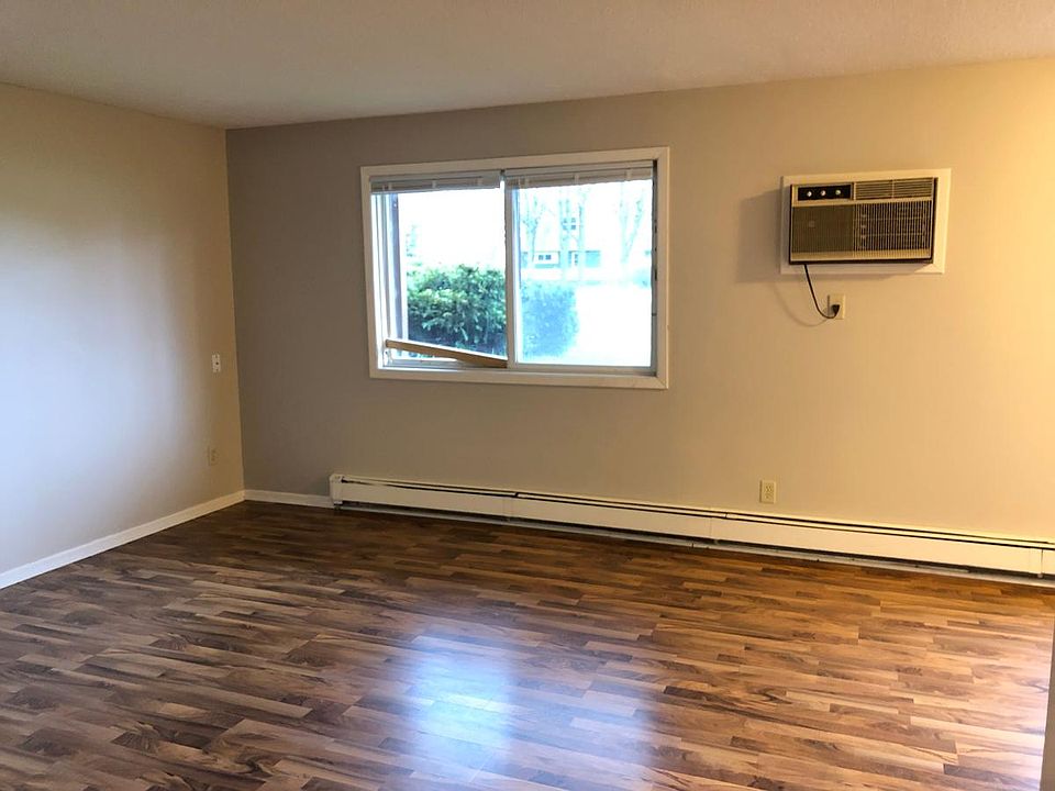 1st image of 654 136th Ave APT 4