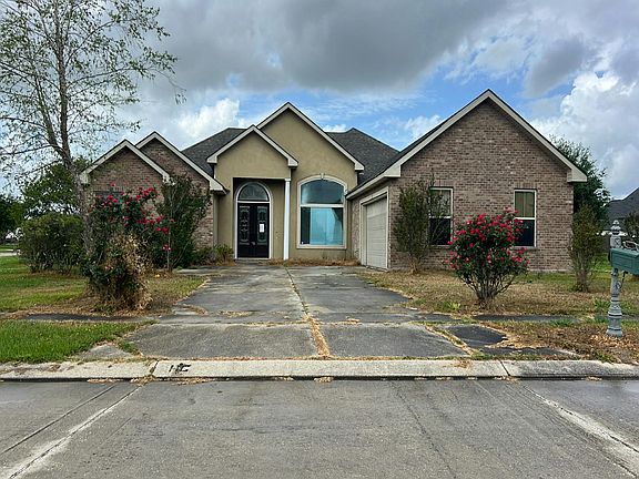 2nd image of 310 Lac Iberville Dr