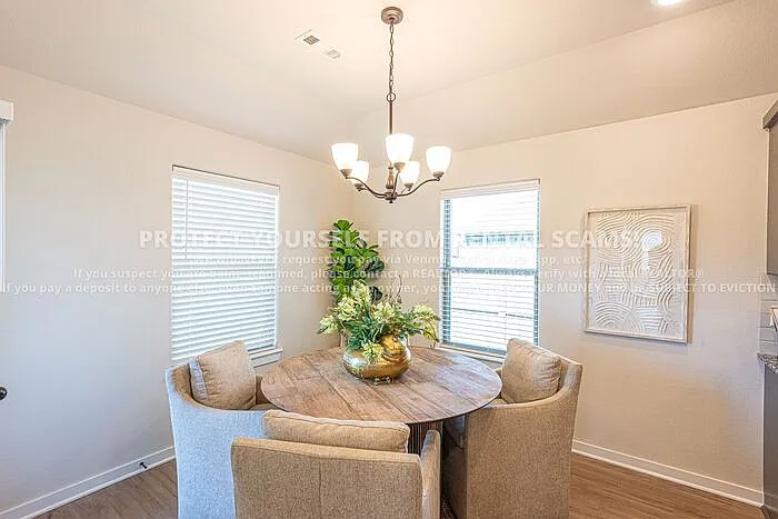 347 W Tyler Rd — Photo 8