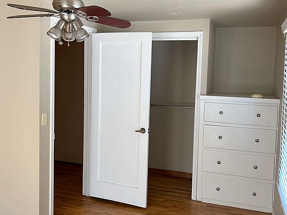 Upstairs bed 1