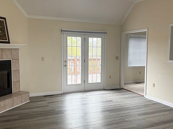 2nd image of 3307 Buckingham Dr