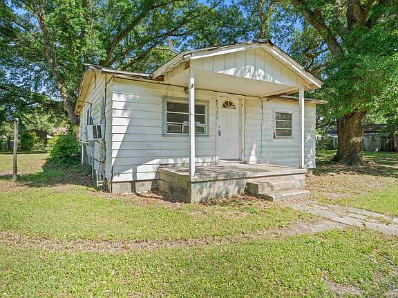 3rd image of 8300 Durand Ave