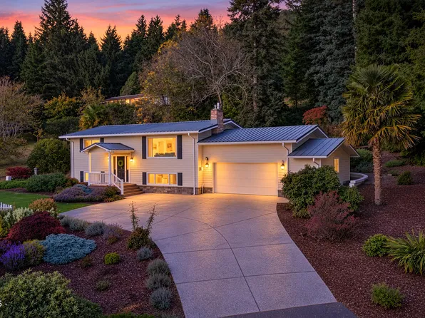 3350 Northwood Way N, Tillamook, OR 97141