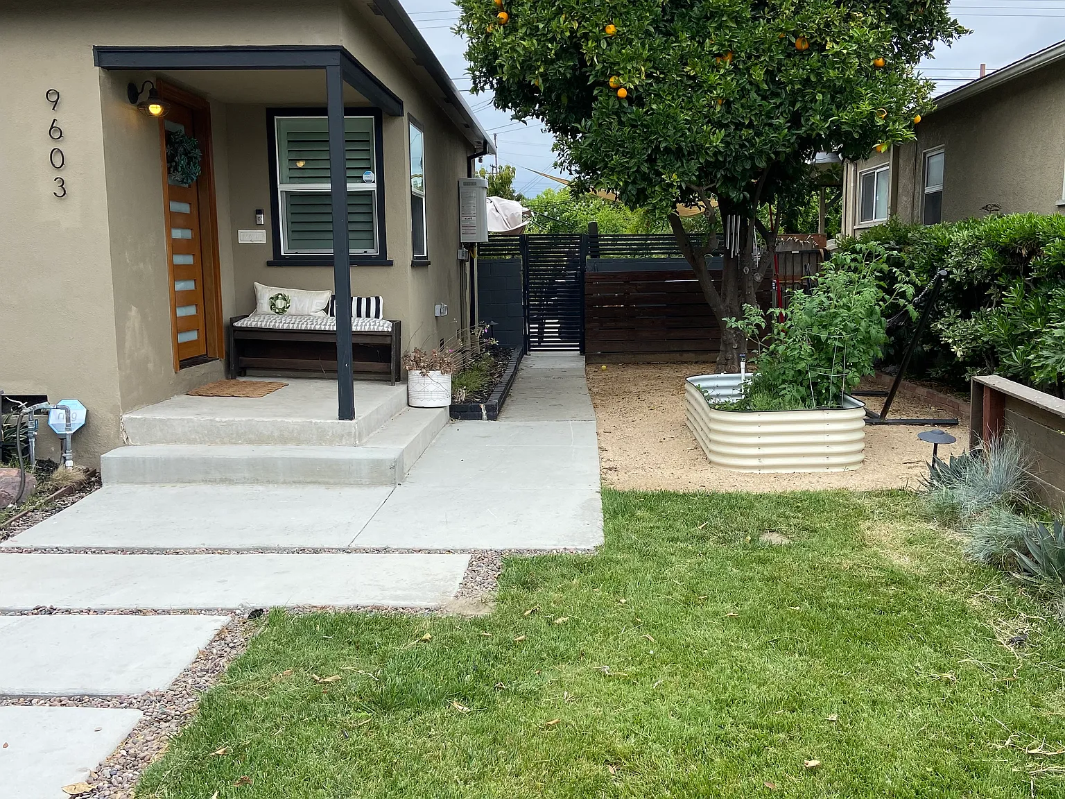 2 bed, 1000 sqft, $3,200 — Photo 2