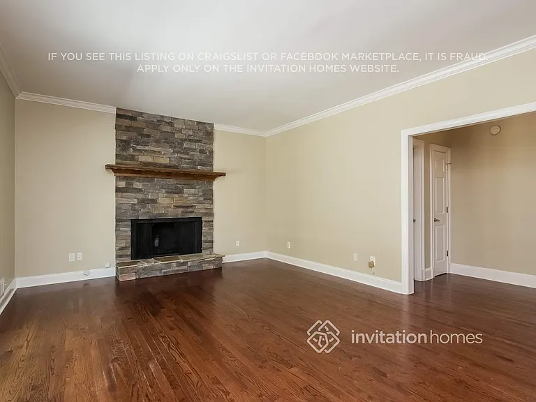 435 Clubfield Dr — Photo 4