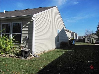 5th image of 1748 Blackmore Dr