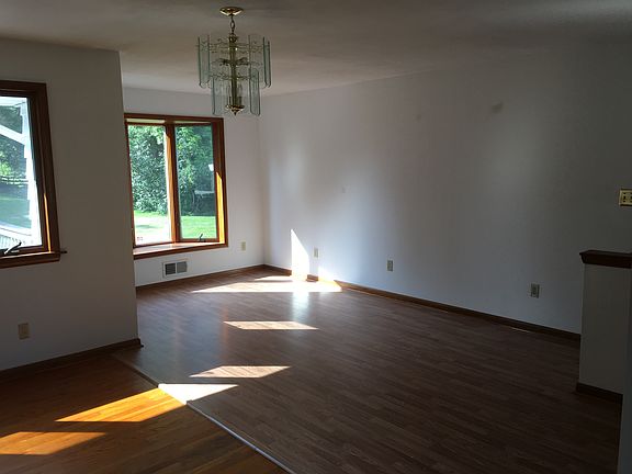 5th image of 267 Glen Mary Dr