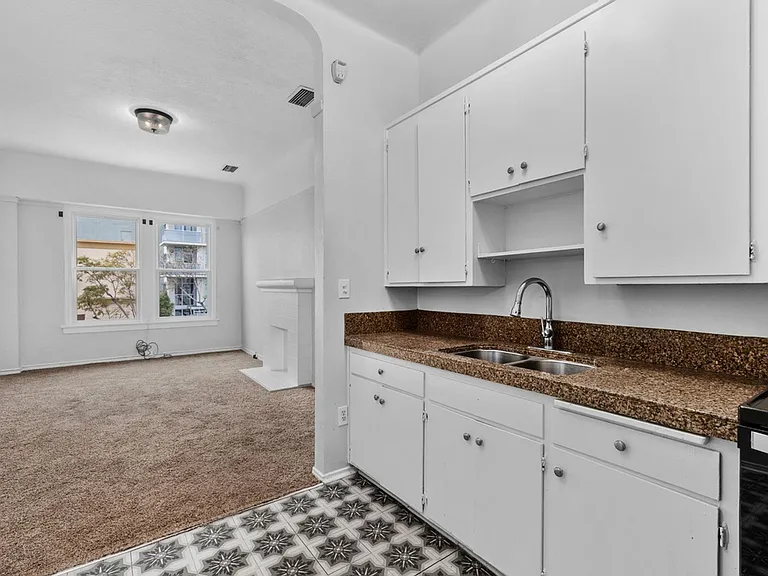 3843 Park Blvd #4 — Photo 8