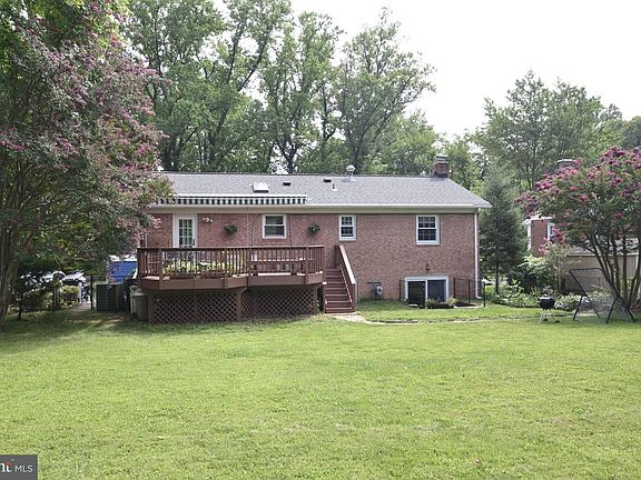 4th image of 609 Abbott Ln