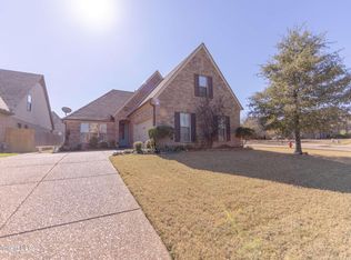8707 Nuthatch Ln, Olive Branch, MS 38654