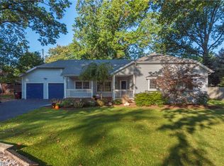 980 Cahoon Rd, Westlake, OH 44145