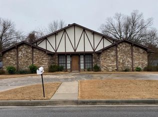 3920 Shannon Dr, Paris, TX 75462