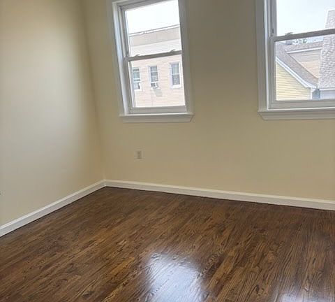 4th image of 42 Hawkins St APT 2R