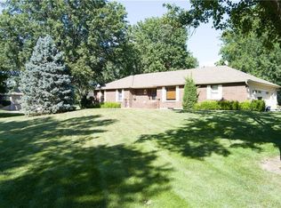 18105 Marcus Rd, Smithville, MO 64089