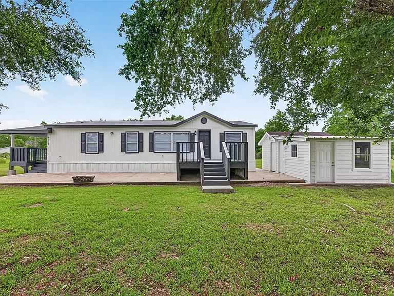 6018 Barney Ln — Photo 1