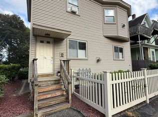 74 Lakewood St #1F, Worcester, MA 01603