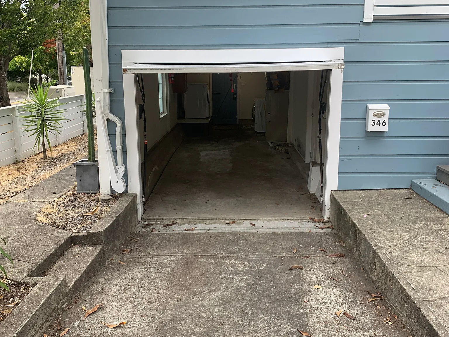 2 bed, 1.5 bath, 900 sqft, $3,950 — Photo 3