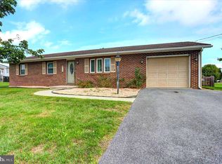 9140 Tea Dr, Mercersburg, PA 17236