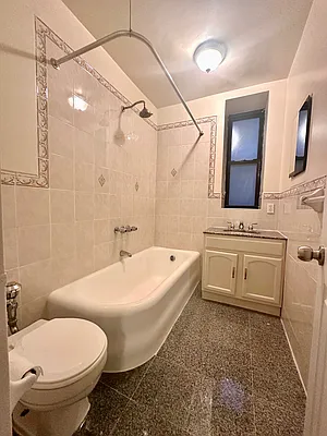 Rented by David Francis New York LLC | media 19