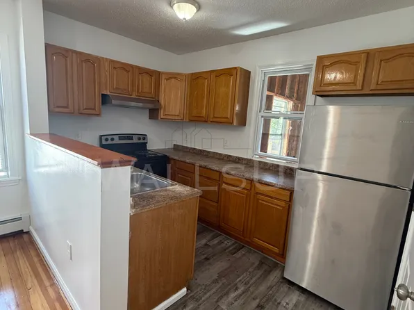 43 Kenneth St #2, Hartford, CT 06114