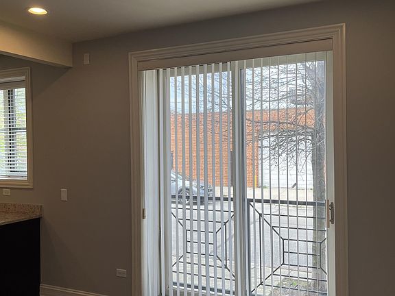 4th image of 3600 S Halsted St #17438433