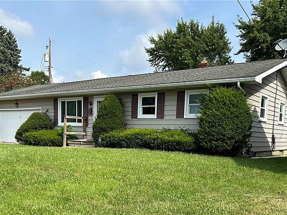 2nd image of 660 Sanderson Ave