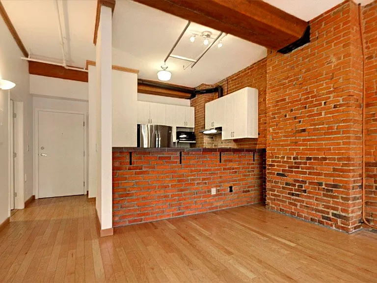 518 Beatty St #306 — Photo 17