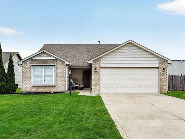 5639 Wood Hollow Dr, Indianapolis, IN 46239