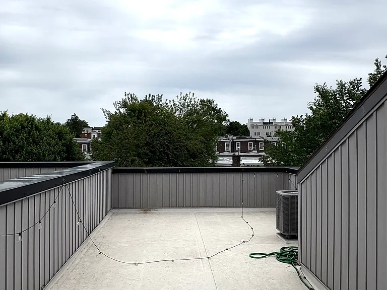 444 Kingsley St #444 — Photo 19