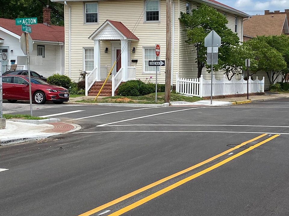 1st image of 547 E Acton Ave #1