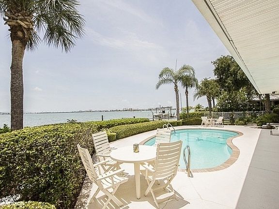 5th image of 1826 Venetian Point Dr