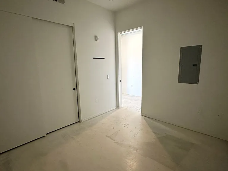 Jackwill Flats — Photo 6