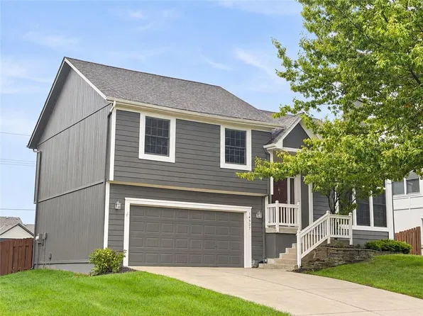 14907 S Summit St, Olathe, KS 66062