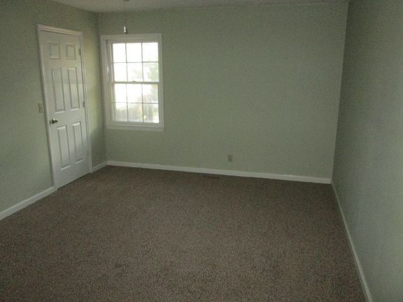 4th image of 122 McNiel Dr