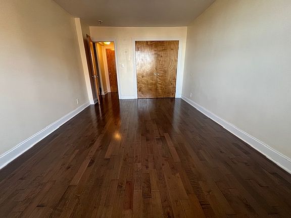 5th image of 400 E 21st St APT 3A