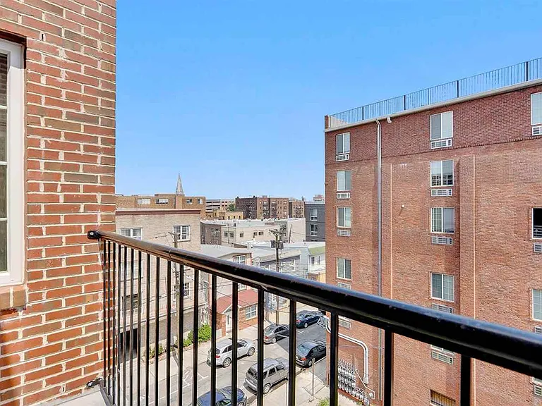 725 Sip St #404 — Photo 13