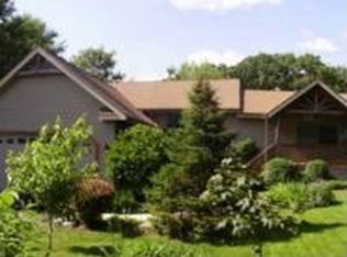 7926 W 88th St, Hickory Hills, IL 60457