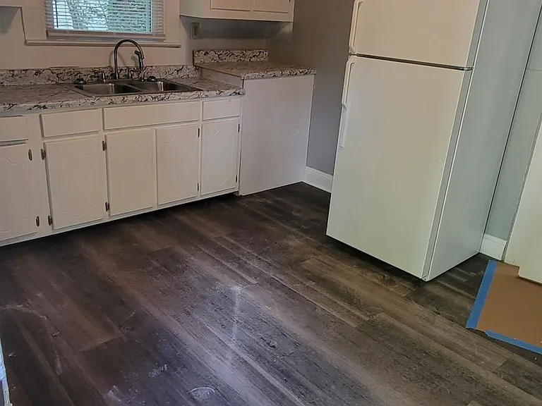 505 E Walnut St #B — Photo 6