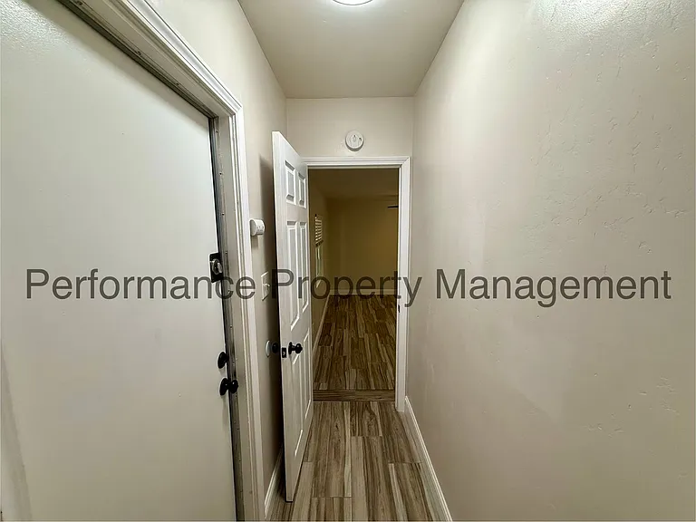 2401 Kayoming Way — Photo 8