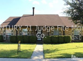 613 Beechwood Dr, Grand Prairie, TX 75052