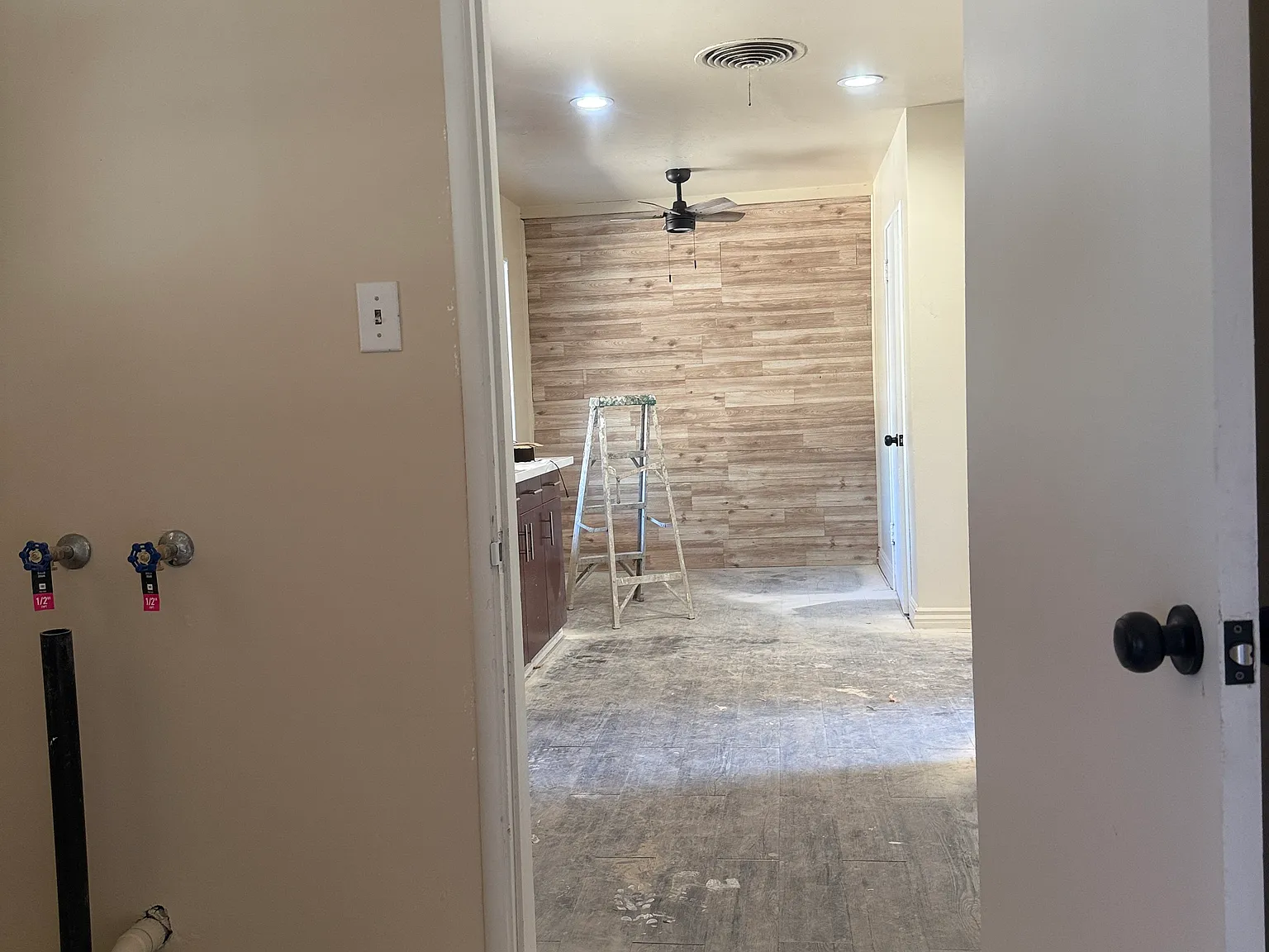 4 bed, 2230 sqft, $3,400 — Photo 3