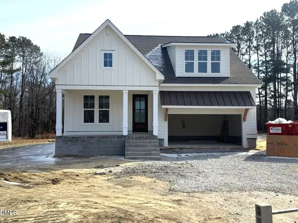 174 Summerlin Dr, Clayton, NC 27527