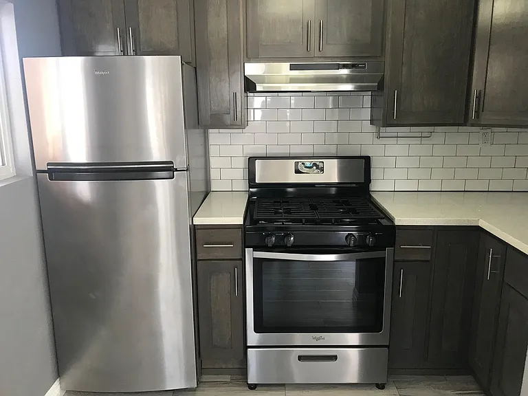 1042 S Rowan Ave #A — Photo 6