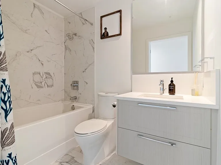 6677 Cambie St #310 — Photo 13