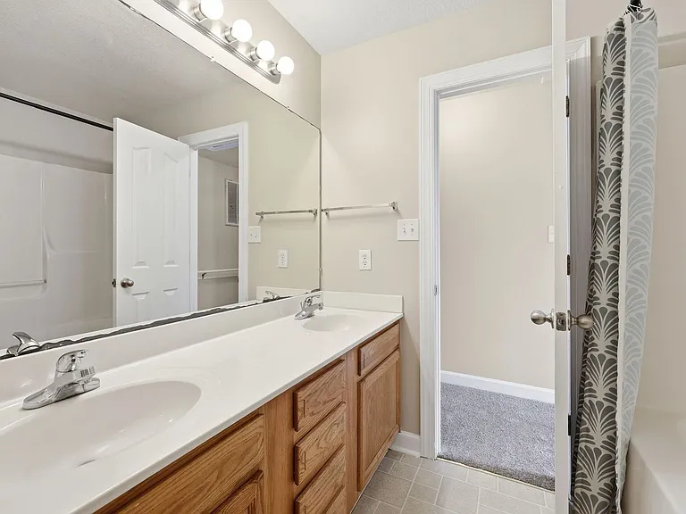 404 Springwood Dr — Photo 20