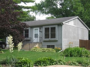 8909 Woody Trl, Wonder Lake, IL 60097