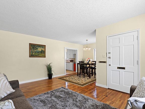 3rd image of 2935 Canal Ave