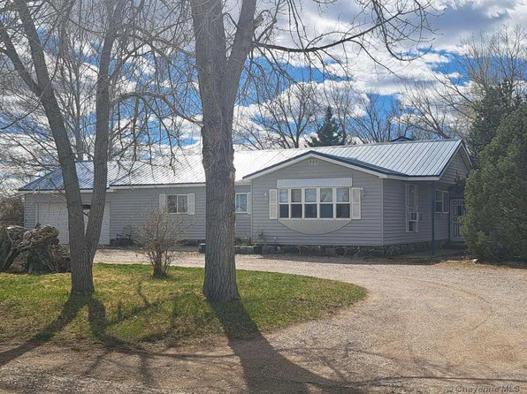 2 Holloway Rd, Wheatland, WY 82201
